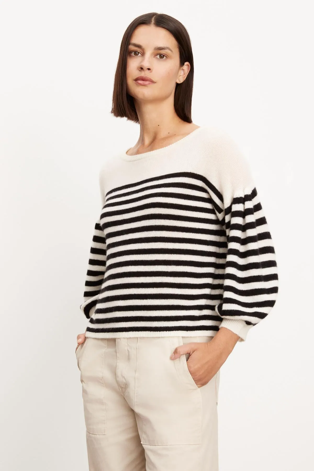 EVA CASHMERE CREW NECK SWEATER