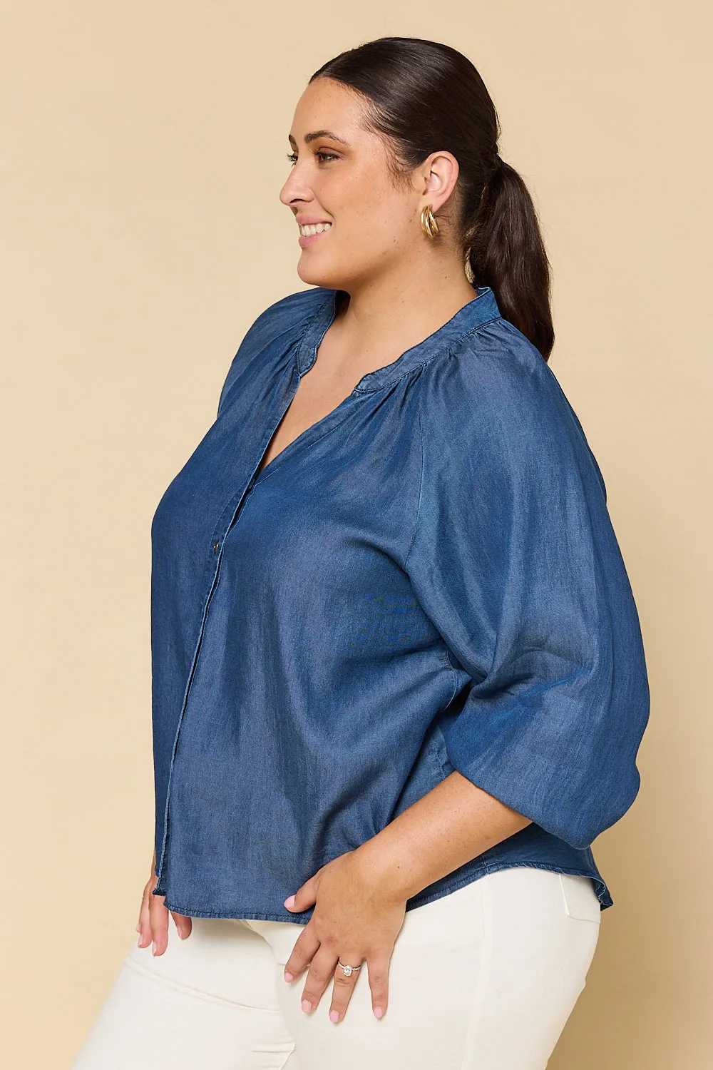 Kitty Shift Tencel Top in Mid Wash