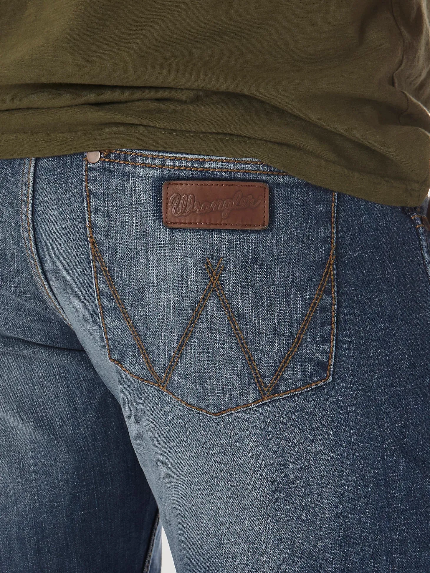 Wrangler Retro Slim Fit Straight Leg Jean